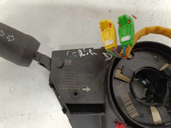 COMMODO OPEL CORSA D - Vue 3